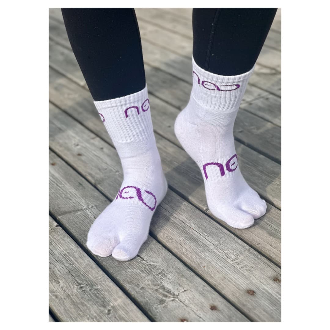 Neobarefoot Neo Tabi-sukat Gripillä
